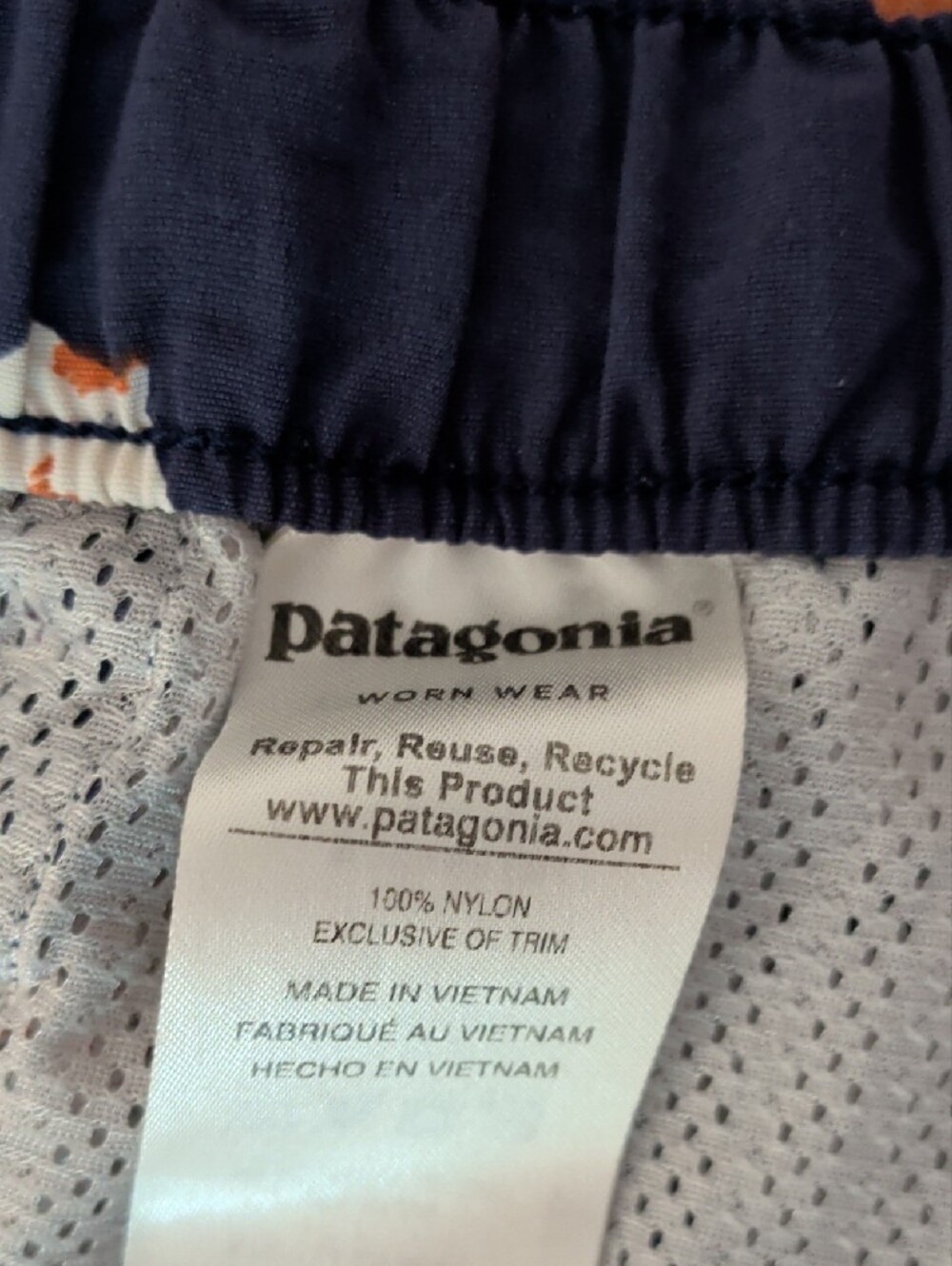 Patagonia Baggies Navy Floral - Picture 5 of 6